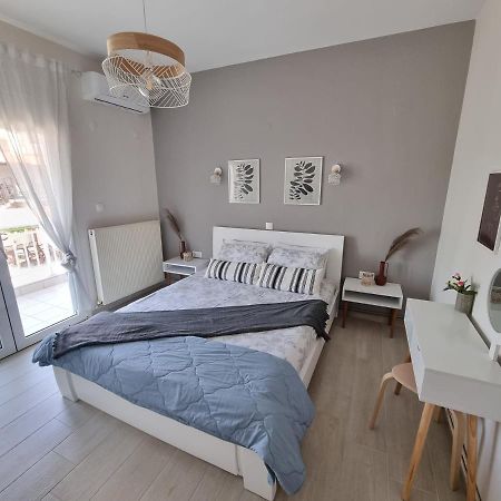Our Home-Fully Renovated Apartments And Studios By The Sea نيكيتي المظهر الخارجي الصورة