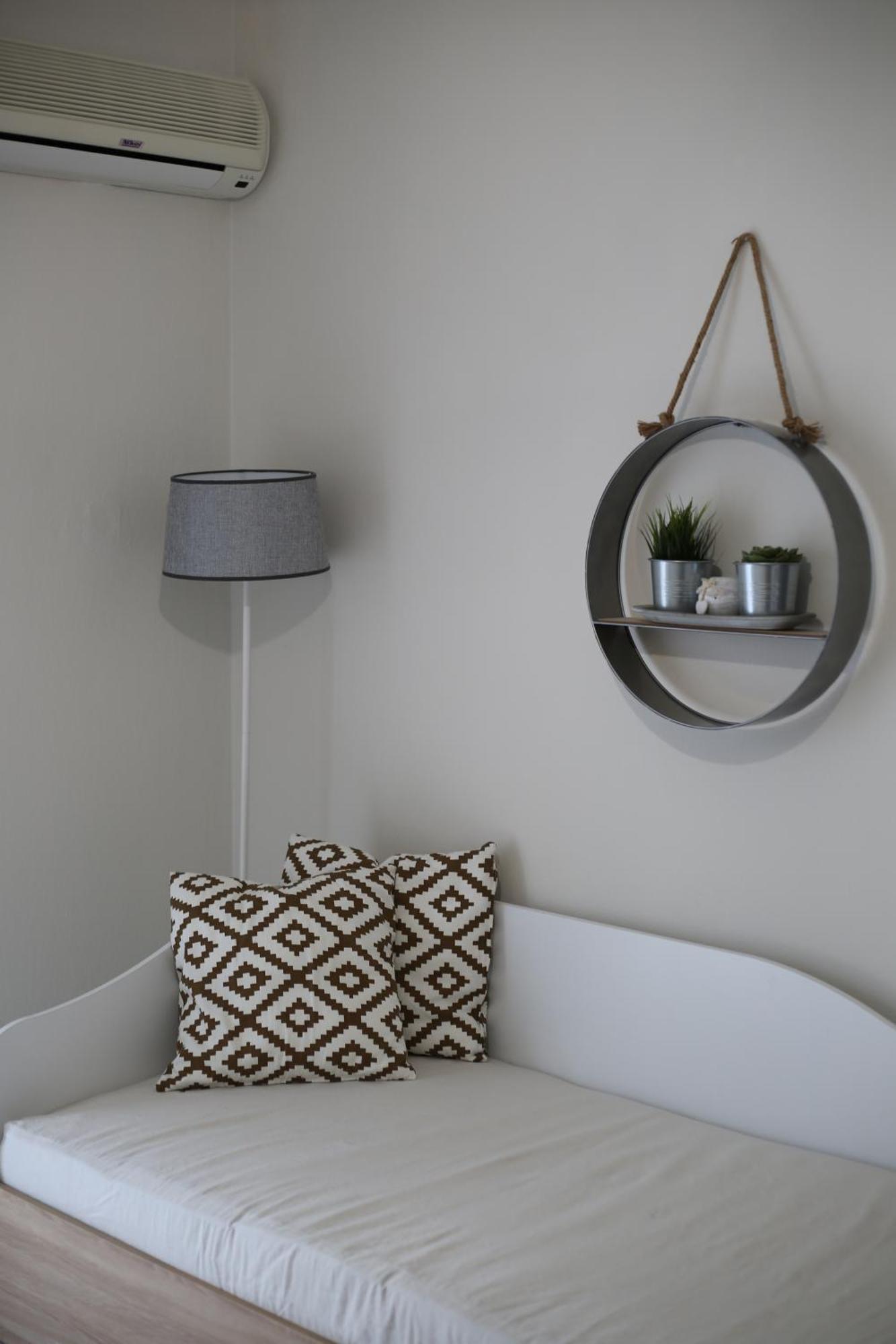 Our Home-Fully Renovated Apartments And Studios By The Sea نيكيتي المظهر الخارجي الصورة