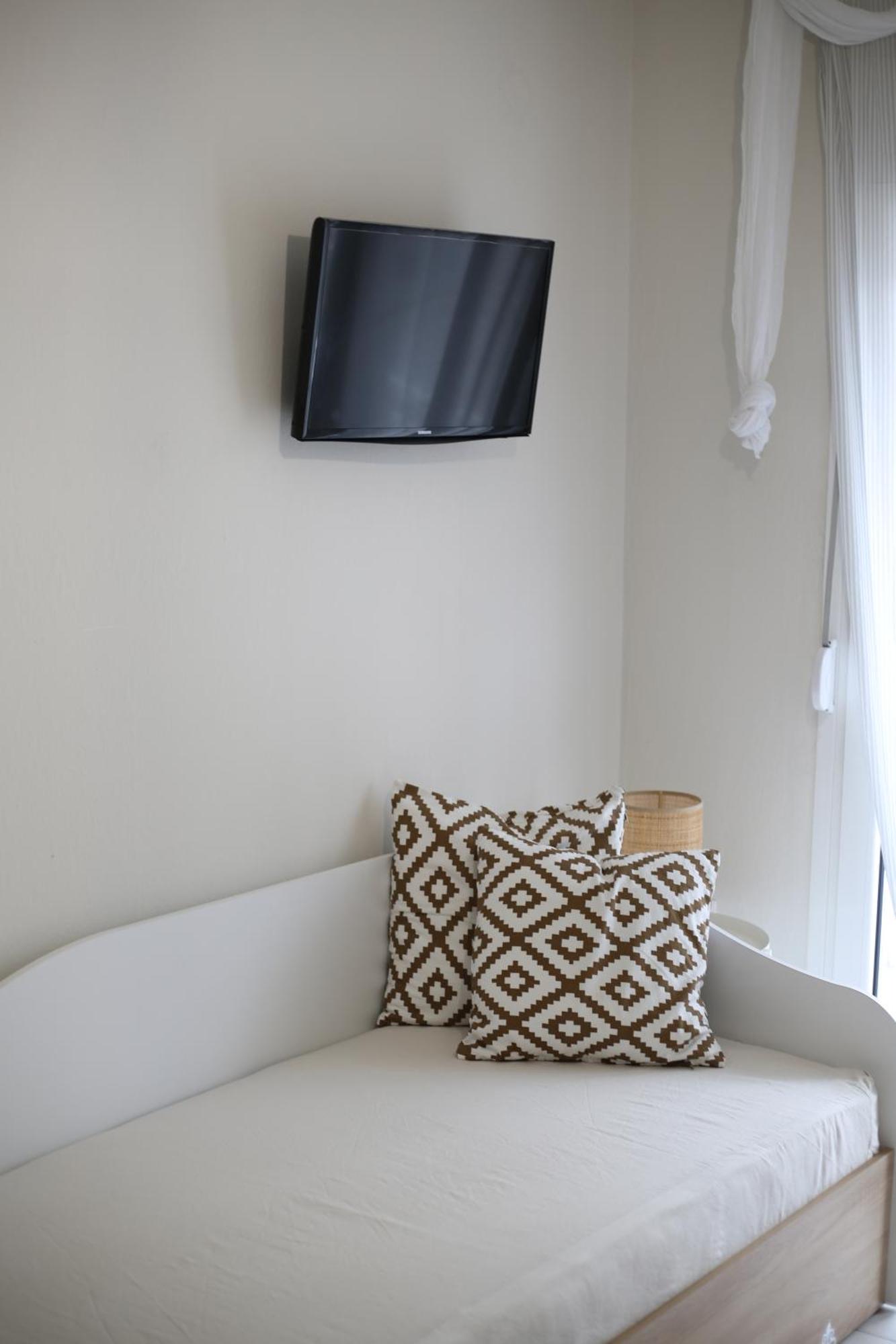Our Home-Fully Renovated Apartments And Studios By The Sea نيكيتي المظهر الخارجي الصورة