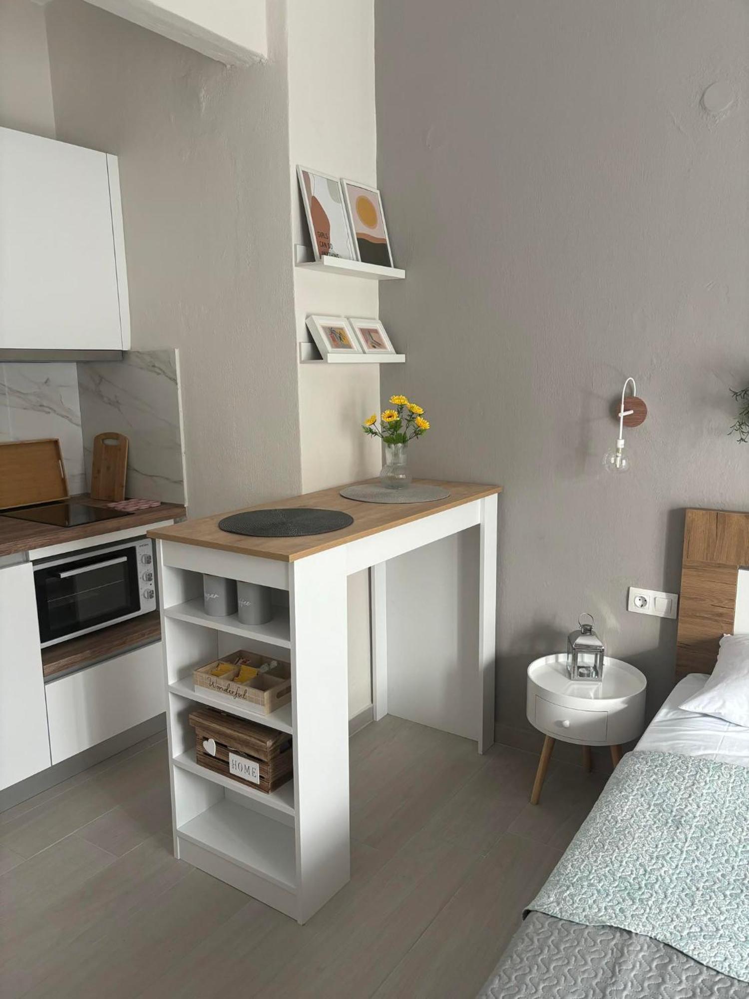 Our Home-Fully Renovated Apartments And Studios By The Sea نيكيتي المظهر الخارجي الصورة